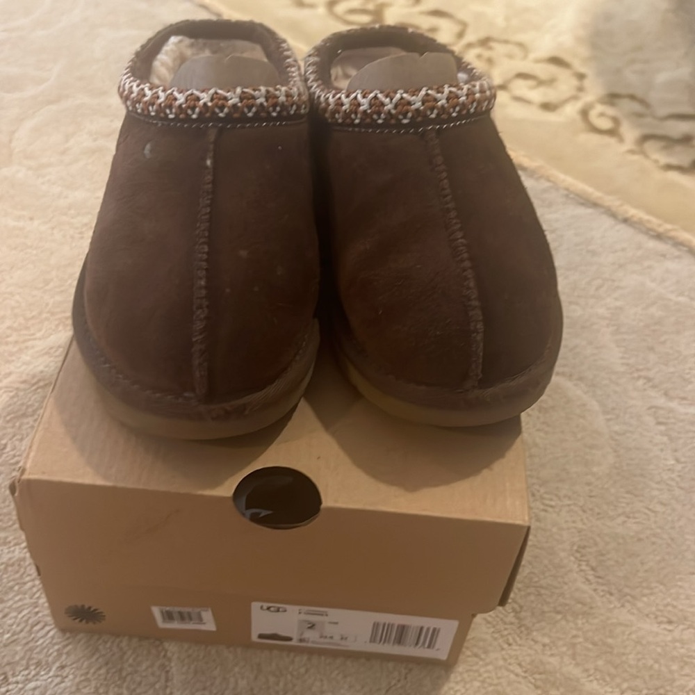 Ugg toddler Tassman slide chestnut.